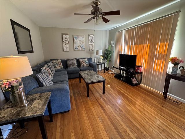 345 Beechmont DR, Newport News, VA 23608