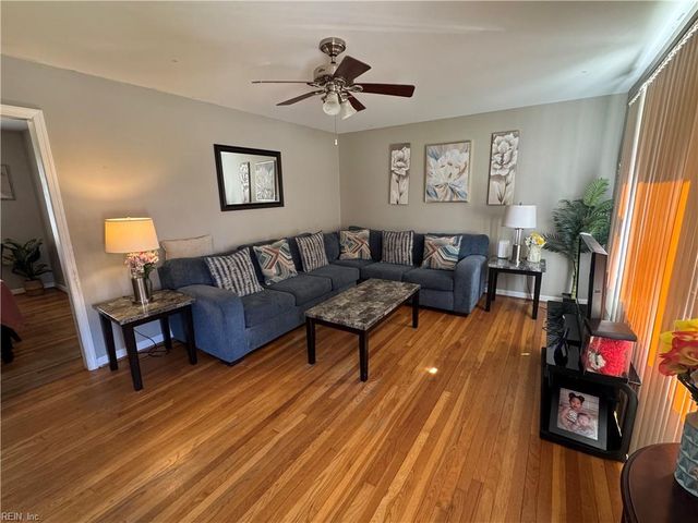 345 Beechmont DR, Newport News, VA 23608