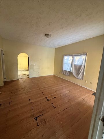 9 Hoeltzer Street, Rochester, NY 14605