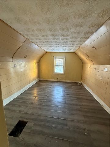 9 Hoeltzer Street, Rochester, NY 14605