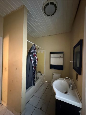 9 Hoeltzer Street, Rochester, NY 14605