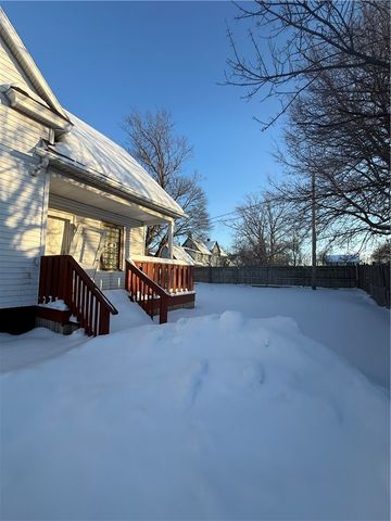 9 Hoeltzer Street, Rochester, NY 14605