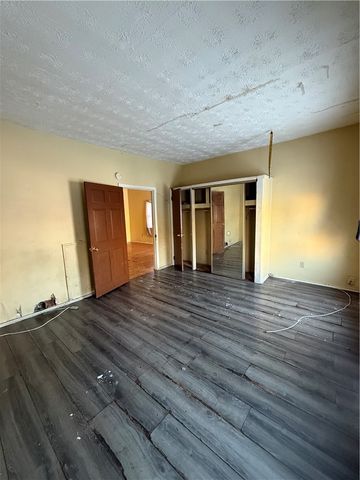 9 Hoeltzer Street, Rochester, NY 14605