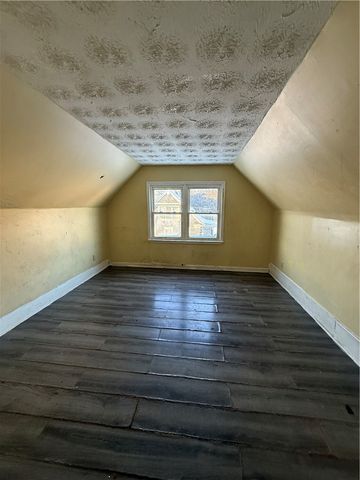 9 Hoeltzer Street, Rochester, NY 14605