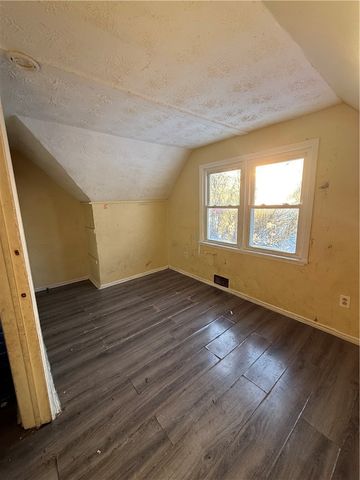 9 Hoeltzer Street, Rochester, NY 14605