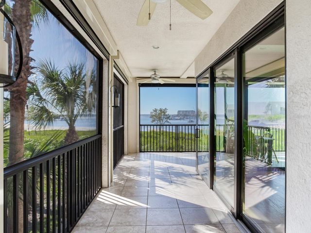 5707 YEATS MANOR DRIVE 201, Tampa, FL 33616