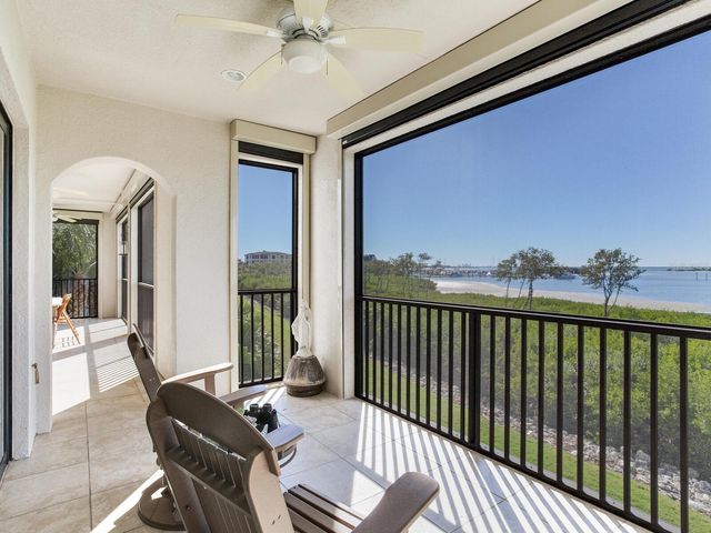 5707 YEATS MANOR DRIVE 201, Tampa, FL 33616