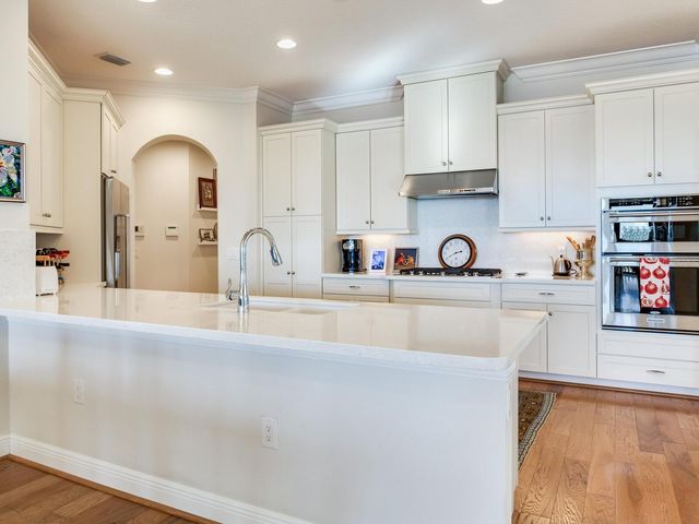 5707 YEATS MANOR DRIVE 201, Tampa, FL 33616