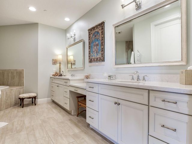 5707 YEATS MANOR DRIVE 201, Tampa, FL 33616