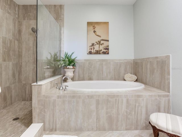 5707 YEATS MANOR DRIVE 201, Tampa, FL 33616