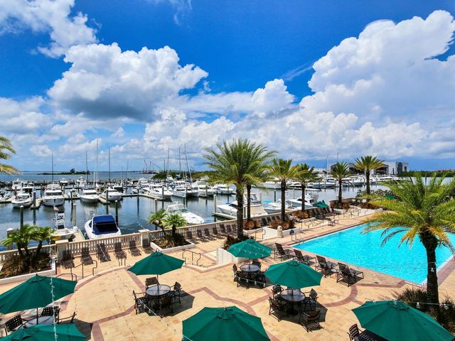 5707 YEATS MANOR DRIVE 201, Tampa, FL 33616