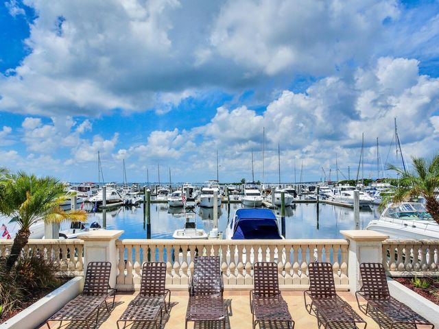 5707 YEATS MANOR DRIVE 201, Tampa, FL 33616