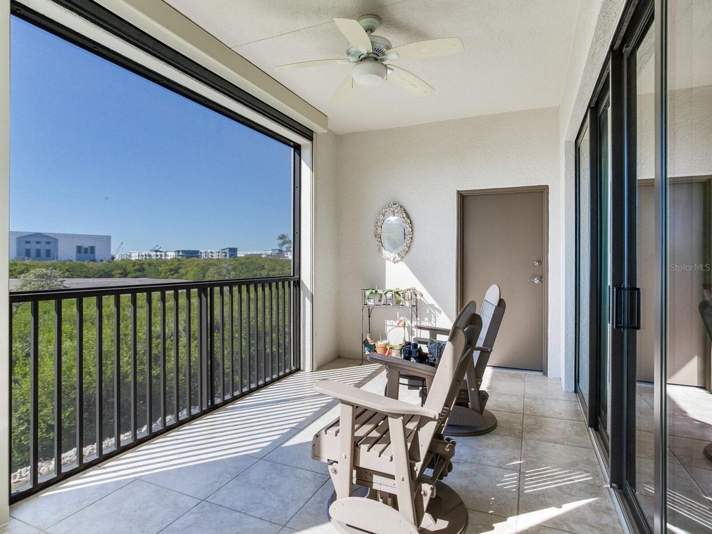 Image 20 of property listing at 5707 YEATS MANOR DRIVE 201, Tampa, FL 33616