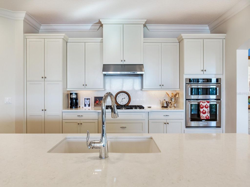 Image 27 of property listing at 5707 YEATS MANOR DRIVE 201, Tampa, FL 33616