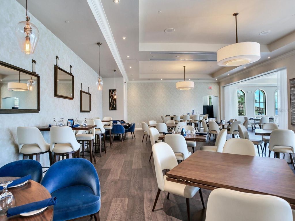 Image 73 of property listing at 5707 YEATS MANOR DRIVE 201, Tampa, FL 33616