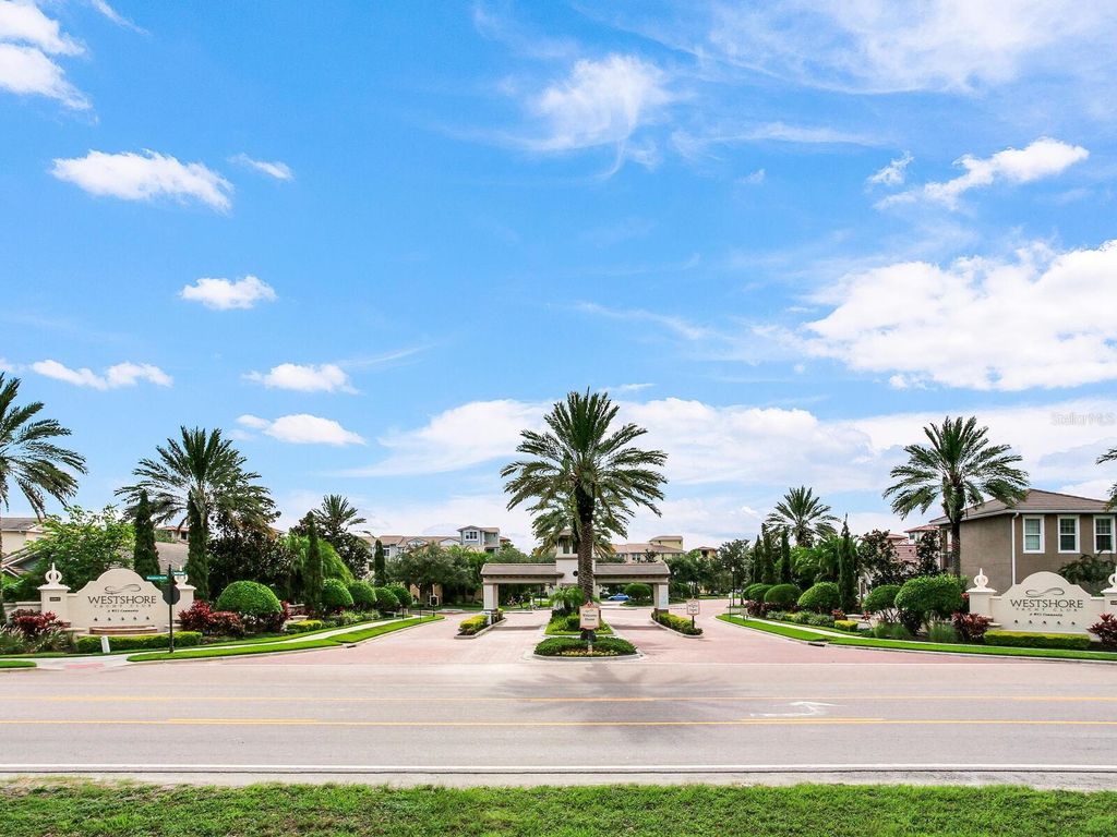 Image 88 of property listing at 5707 YEATS MANOR DRIVE 201, Tampa, FL 33616