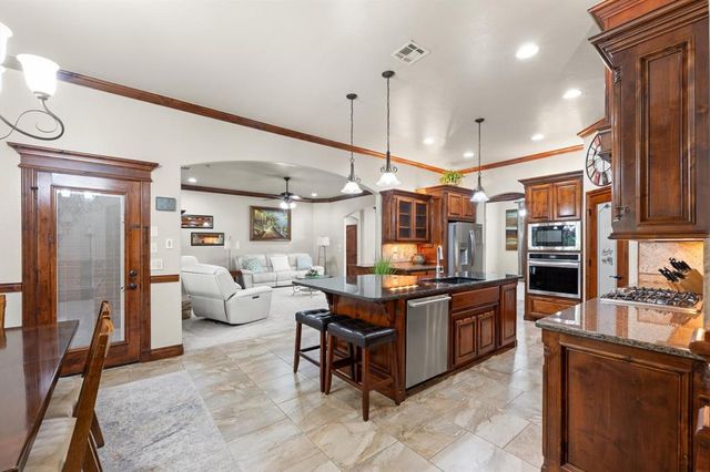 3812 Newburg Drive, Choctaw, OK 73020