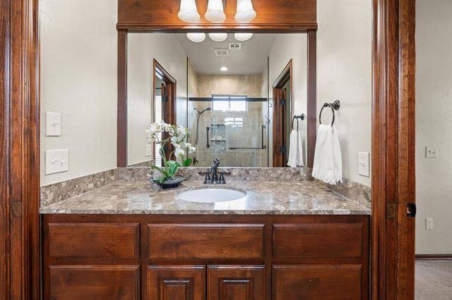 3812 Newburg Drive, Choctaw, OK 73020