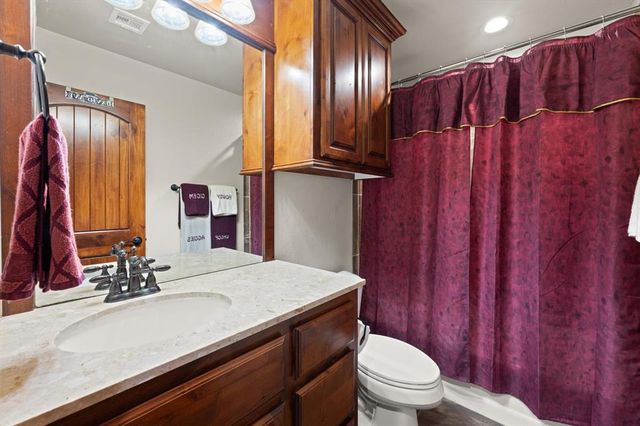 3812 Newburg Drive, Choctaw, OK 73020