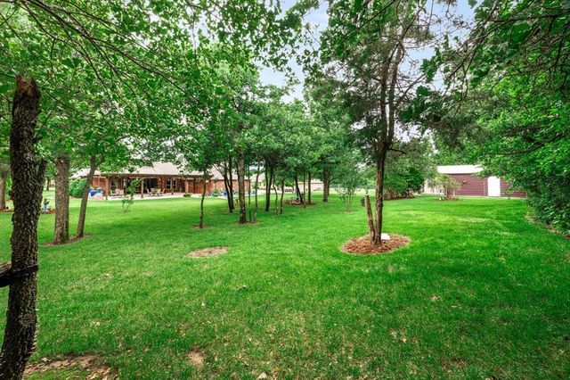 3812 Newburg Drive, Choctaw, OK 73020