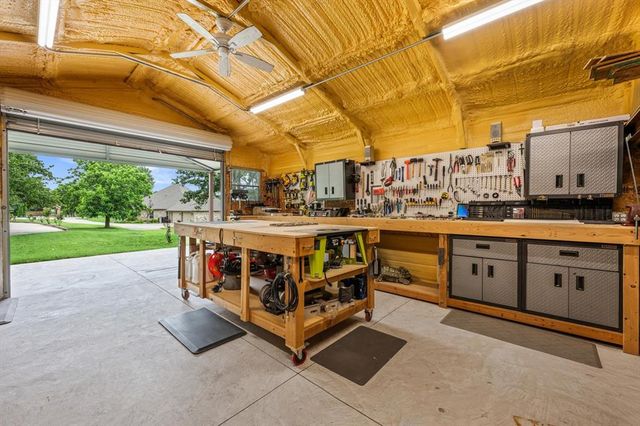 3812 Newburg Drive, Choctaw, OK 73020