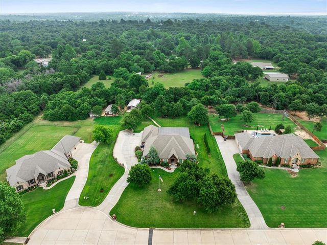 3812 Newburg Drive, Choctaw, OK 73020