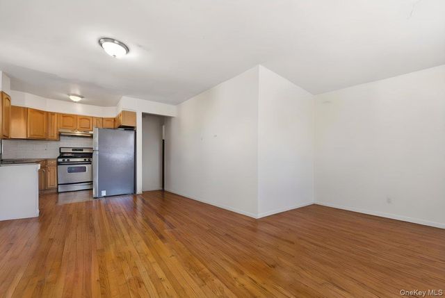 811 E 228th Street, Bronx, NY 10466