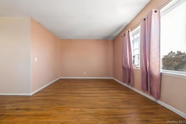 811 E 228th Street, Bronx, NY 10466