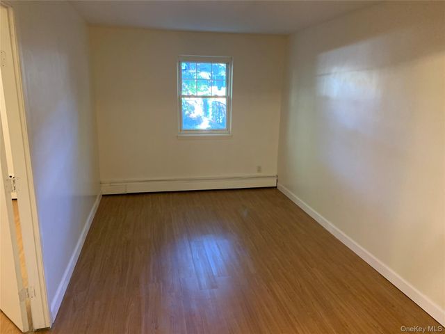 811 E 228th Street, Bronx, NY 10466