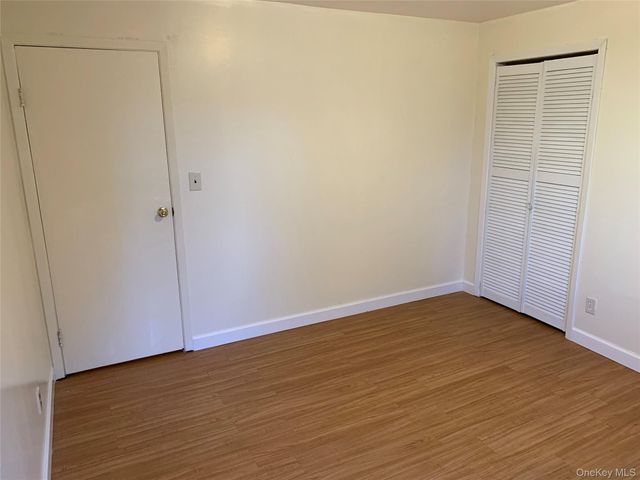 811 E 228th Street, Bronx, NY 10466