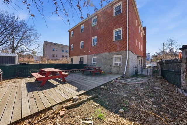 811 E 228th Street, Bronx, NY 10466