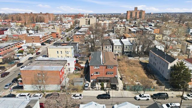 811 E 228th Street, Bronx, NY 10466