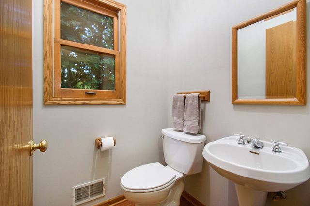 4510 James Drive Sw, Jamestown Twp, MI 49418