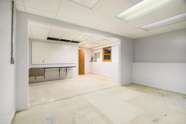 4510 James Drive Sw, Jamestown Twp, MI 49418