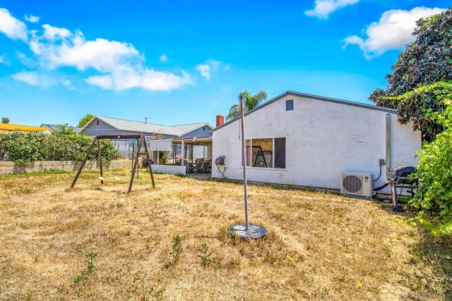 10252 Lairwood, Santee, CA 92071
