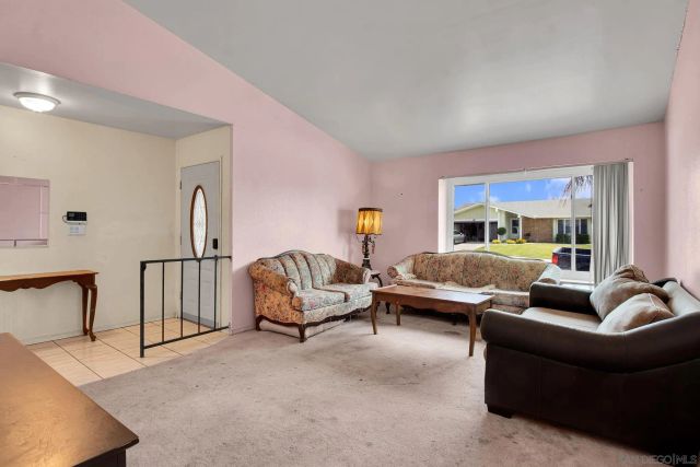 10252 Lairwood, Santee, CA 92071