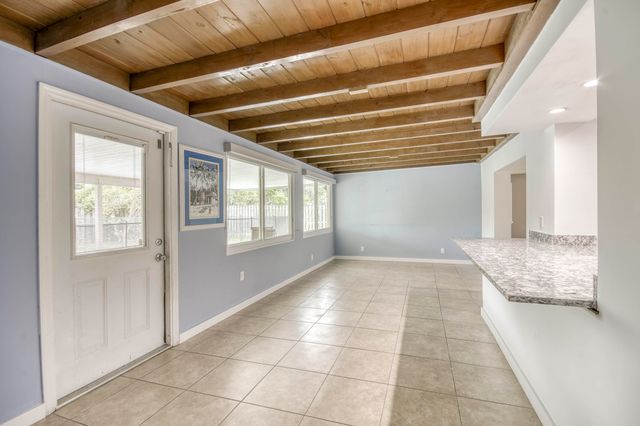 4359 Daffodil Circle N, Palm Beach Gardens, FL 33410