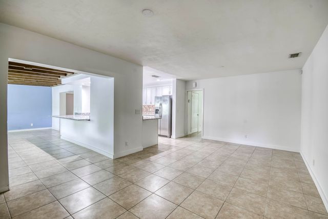 4359 Daffodil Circle N, Palm Beach Gardens, FL 33410