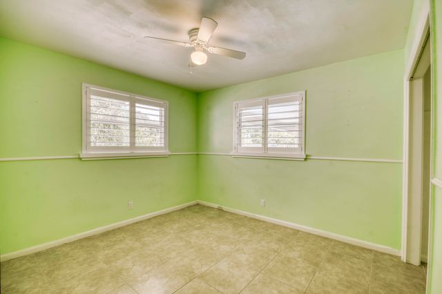 4359 Daffodil Circle N, Palm Beach Gardens, FL 33410