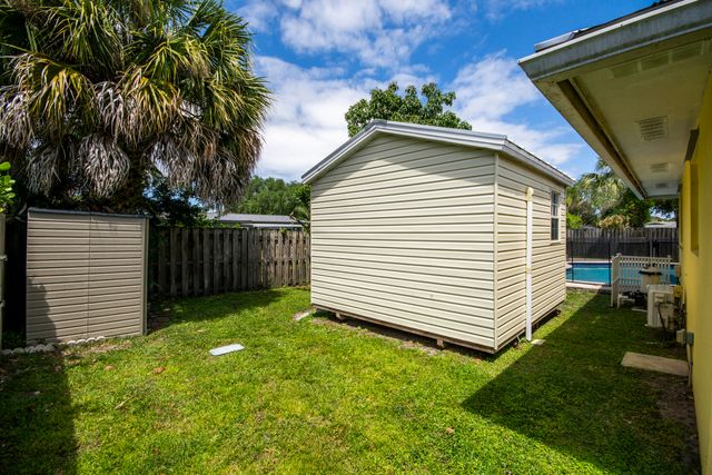 4359 Daffodil Circle N, Palm Beach Gardens, FL 33410