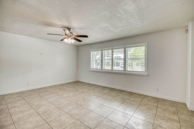 4359 Daffodil Circle N, Palm Beach Gardens, FL 33410