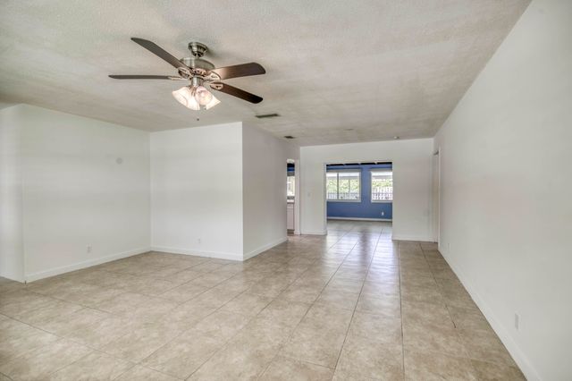 4359 Daffodil Circle N, Palm Beach Gardens, FL 33410