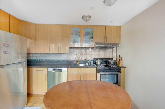 6422 Bay Parkway 6B, Brooklyn, NY 11204