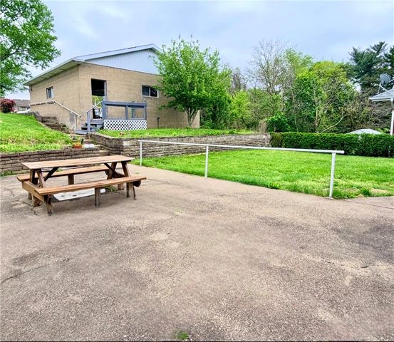 804 Grand Avenue, Aliquippa, PA 15001