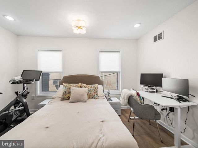 2061 SAINT ALBANS ST, Philadelphia, PA 19146