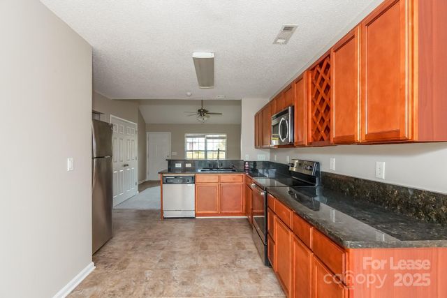 6138 Sid Crane Drive, Charlotte, NC 28216