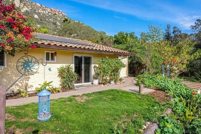 14416 Willow Rd, Lakeside, CA 92040