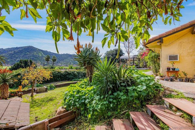 14416 Willow Rd, Lakeside, CA 92040