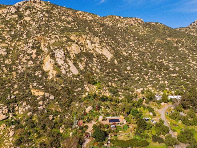 14416 Willow Rd, Lakeside, CA 92040