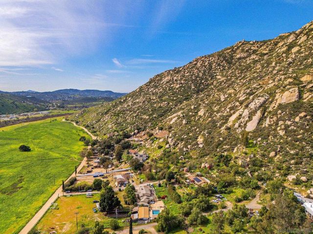 14416 Willow Rd, Lakeside, CA 92040